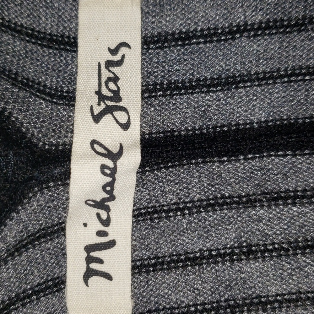 Michael Stars All Stripe Ruana in Black OS - Picture 7 of 9
